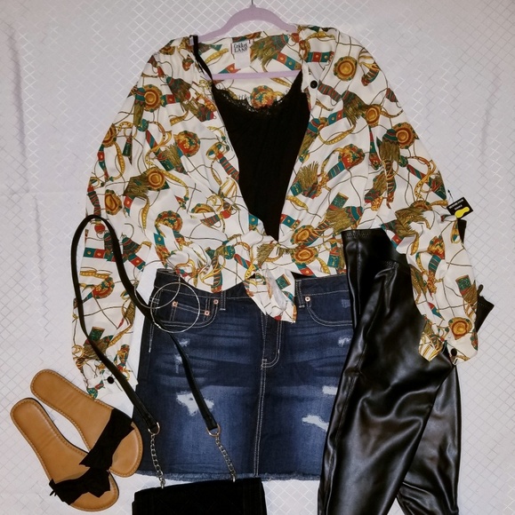 Button down blouse - Picture 1 of 3